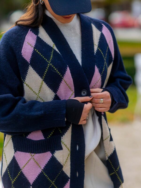 Strickjacke, kariert – Bild 3